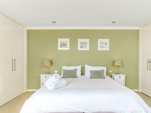 Rendezvous Gerringong 4pm Check Out Sundays