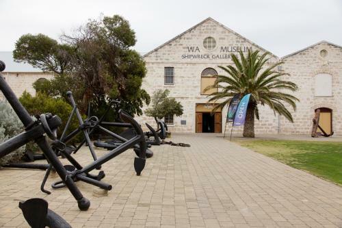 Central Hidden Gem - Fremantle Apartment