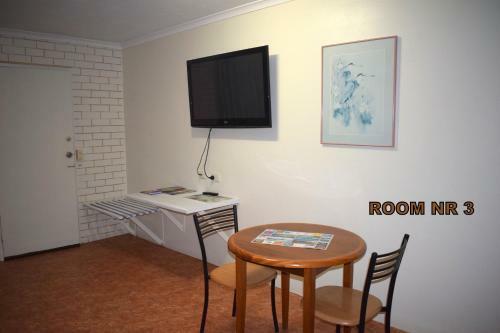 The Queenslander Motel
