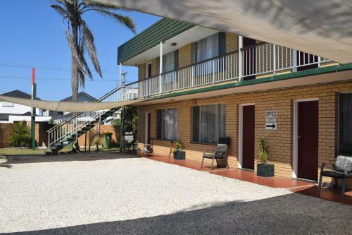 The Queenslander Motel