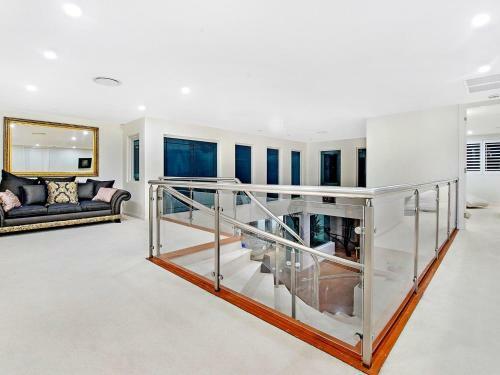 4.5 Million Dollar Dream Mansion In Surfers Paradise
