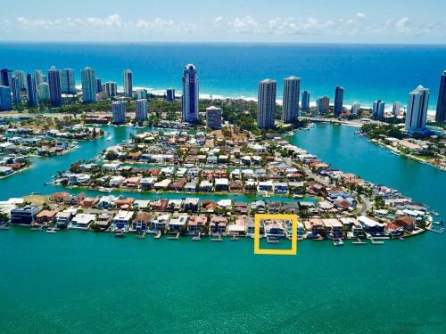 4.5 Million Dollar Dream Mansion In Surfers Paradise