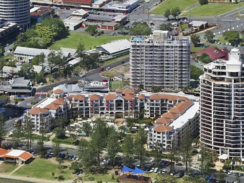 Calypso Plaza Resort Unit 459 - Penthouse Style Apartment