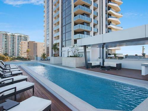 Iconic Unit 1504 - Brand New Beachfront Apartment In Kirra Coolangatta