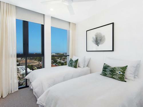 Iconic Unit 1504 - Brand New Beachfront Apartment In Kirra Coolangatta