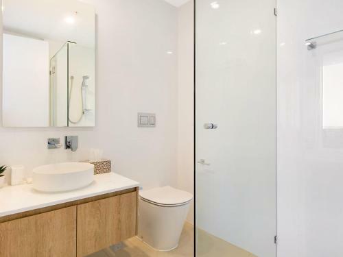 Iconic Unit 1504 - Brand New Beachfront Apartment In Kirra Coolangatta
