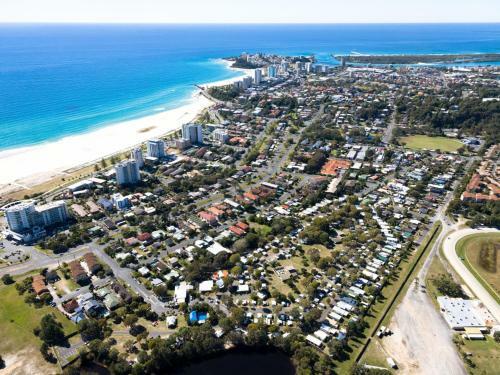 Iconic Unit 1504 - Brand New Beachfront Apartment In Kirra Coolangatta