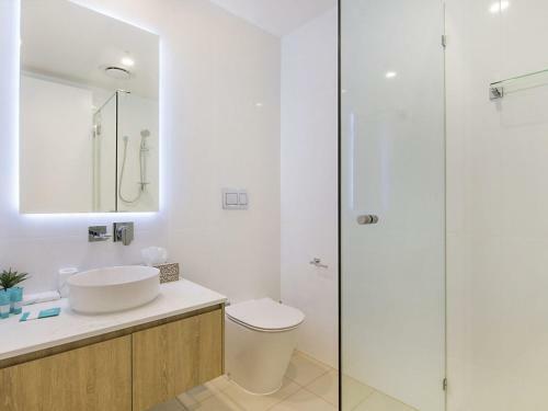 Iconic Unit 1504 - Brand New Beachfront Apartment In Kirra Coolangatta