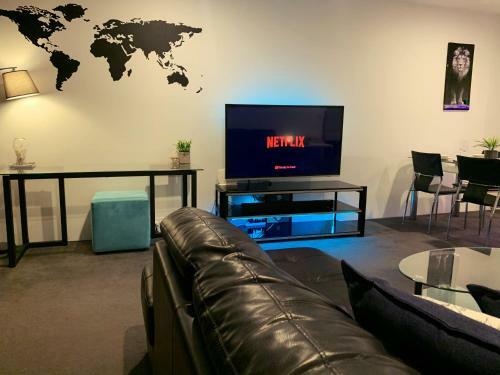 Breathtaking Views 4bd High Floor Lux Apartment