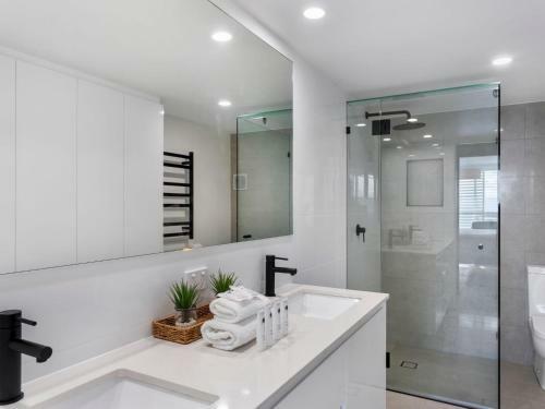 The Penthouses Absolute Beachfront Apartment