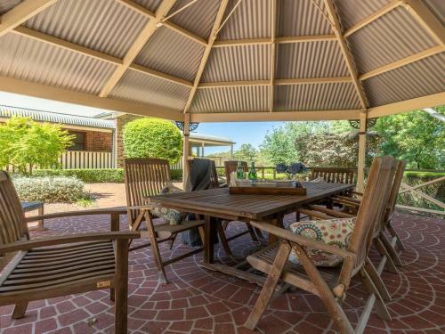 Jaspers Brush - Tranquil Gardens & Stunning Views