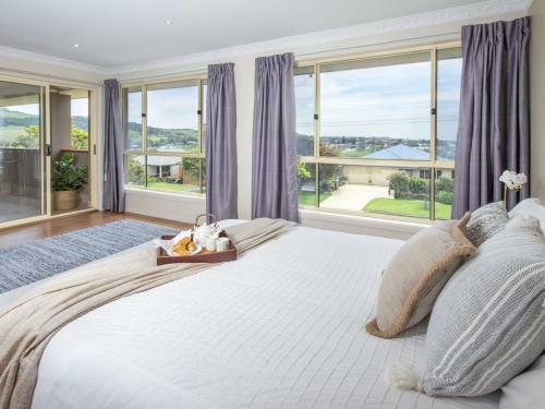 Emerald - Coastal Walk, Swimming Pool, Pet Friendly