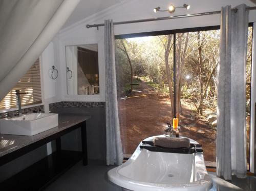 Old Mill Lodge & A La Carte Restaurant