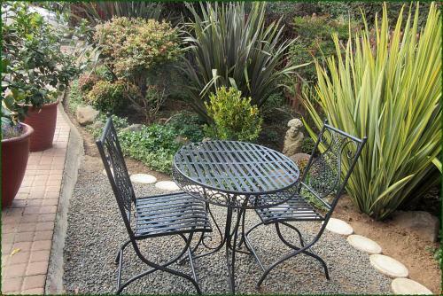 Hostal Eddies Self Catering Or B&B