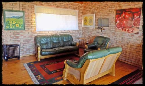 Hostal Eddies Self Catering Or B&B