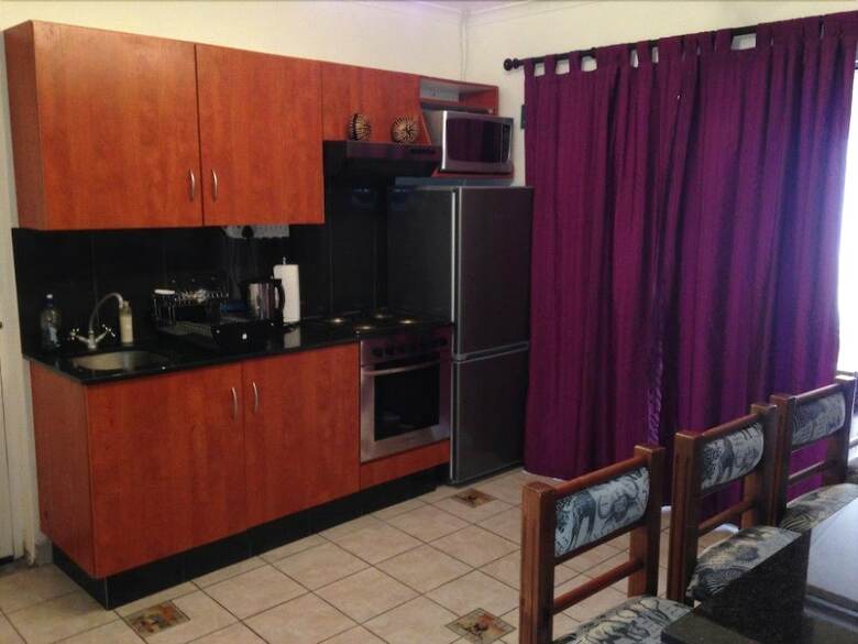 Hostal Me Casa Guest House