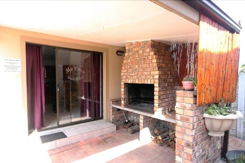 Hostal Me Casa Guest House