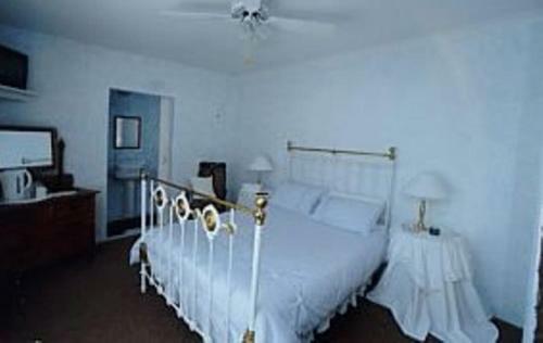 Hostal Bluewater Guesthouse