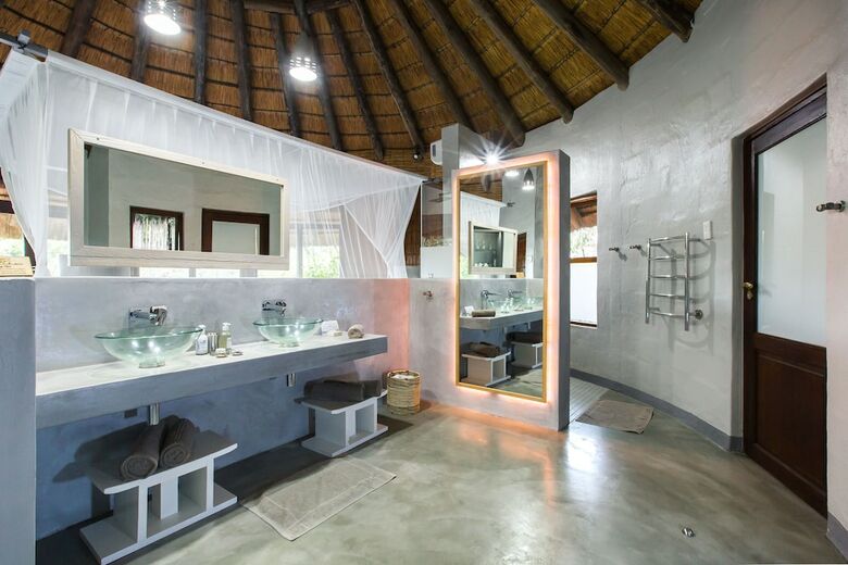 Thonga Beach Lodge