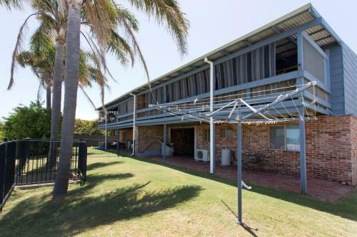 Apartamento Surf And Sunsets, Beach Holiday Home Mandurah