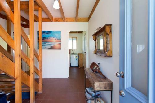 Apartamento Surf And Sunsets, Beach Holiday Home Mandurah