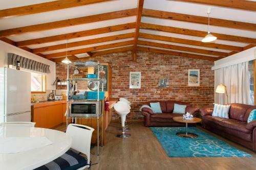 La Cabana - Mandurah Beach House