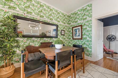 Cosy Apartment On Vincent Gardens Near Restaurants
