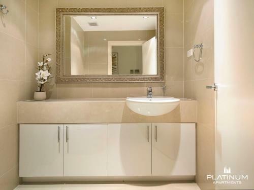 Platinum Apartments At The Victoria Rooftop Penthouse