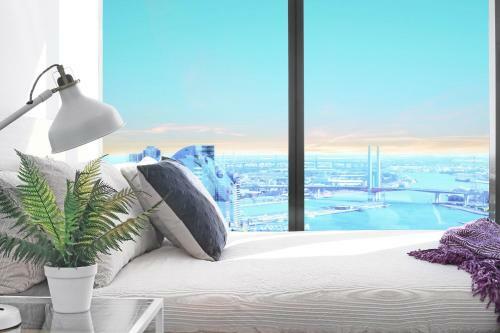 A Stylish Cbd Apartment With A Stunning View