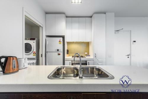 Wow Apartment On Swanston