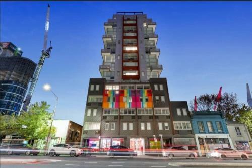 Readyset Apartments On Spencer West