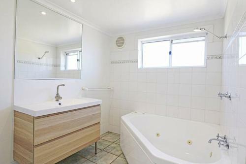 Waterview 8 Luxury Apartment