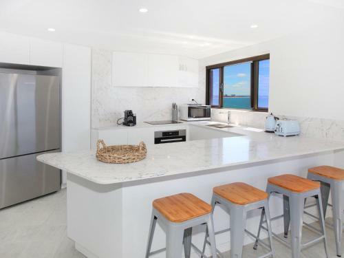 Parkyn Place 7 - Three Bedroom Oceanview Apartment On Mooloolaba Spit