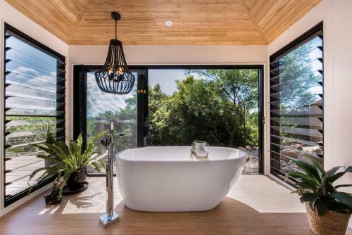 Hilltop Hideaway Luxury Style
