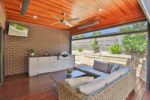 Indulge Luxury Homes - Dockside Marina