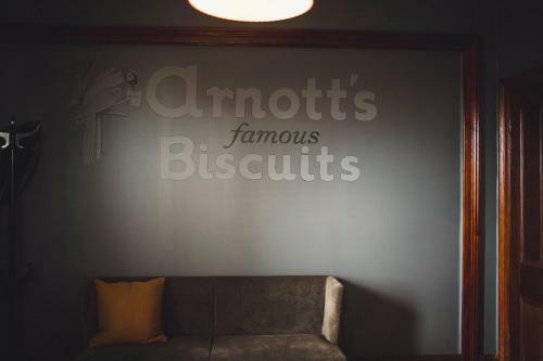 William Arnott Hotel