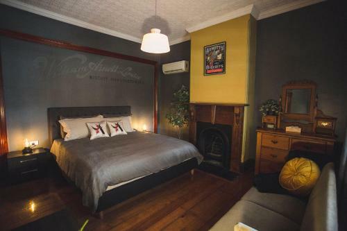 William Arnott Hotel