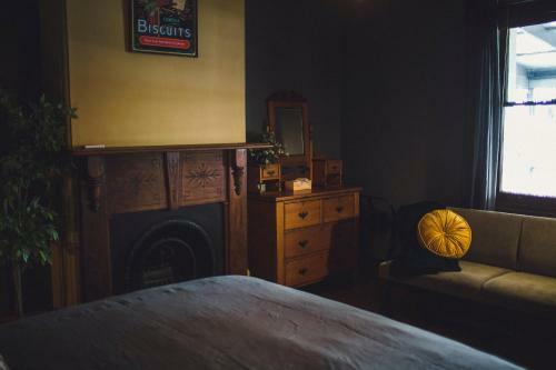 William Arnott Hotel