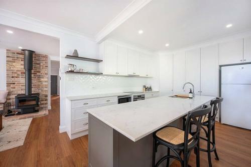 Waratah Up Douro By Your Innkeeper