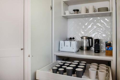 Waratah Up Douro By Your Innkeeper