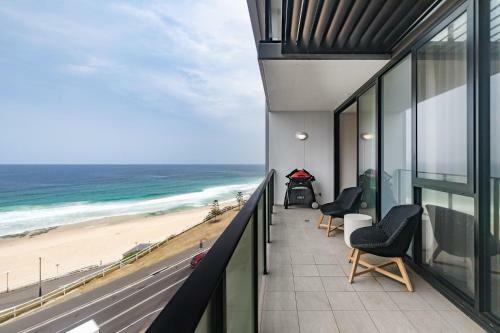Luxury Beachfront Apartment In Newcastle