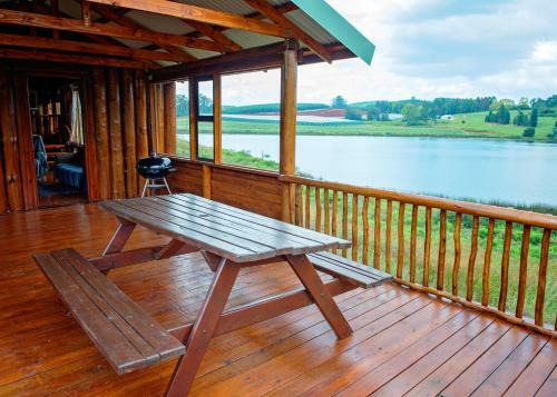 Hostal Stanford Lake Lodge