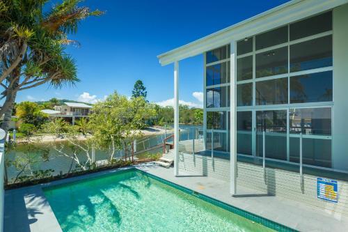 34 Cooran Court