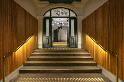 Farmers Home Hotel