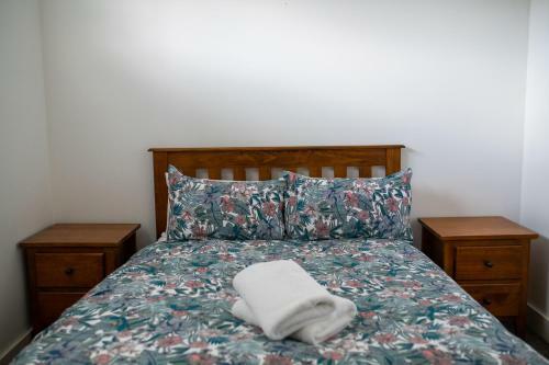 Five Bed, Five Bath, Five Star View ~ 2 Mins To Cbd ~ Wentworth Estate