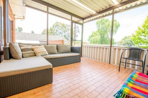 Villa Little Warrendine Comfy & Quiet, Pet Friendly