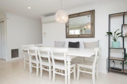 Spacious Home Away From Home Convenient Location