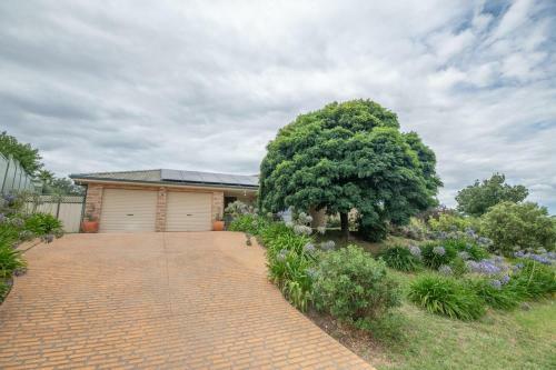 Spacious Home Away From Home Convenient Location