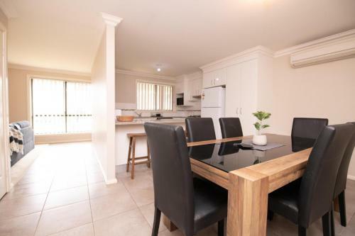Wonderful Windred Modern, Comfy, Quiet
