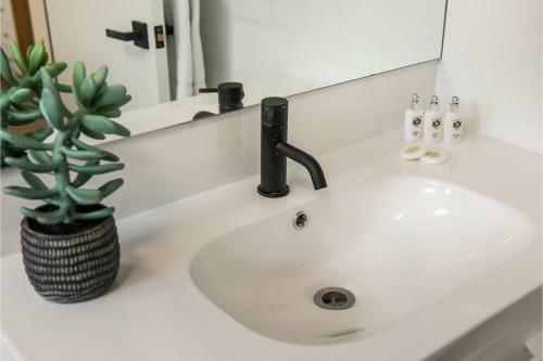 Apartamento Executive 1br Suite - Close To Foreshore & Cbd!